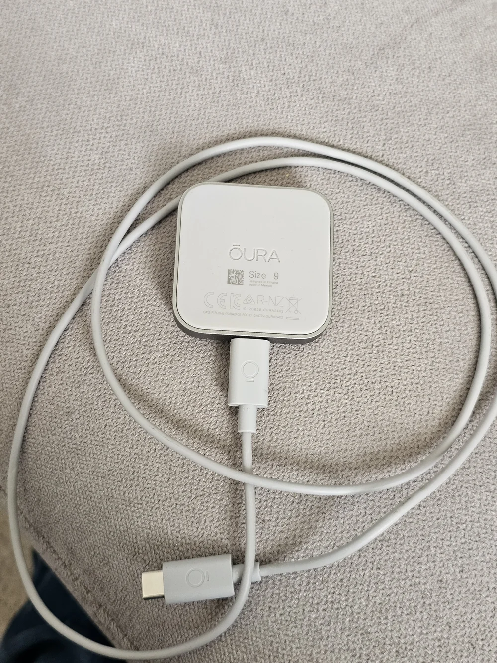 Oura Ring 4 smart ring charger for a size 9 ring